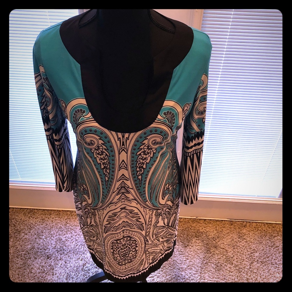 Shift dress w/ 3/4 sleeves